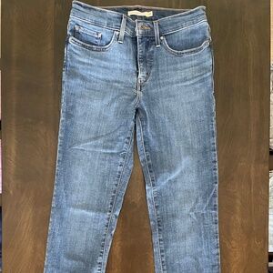 Levi 314 Shaping Straight Jeans